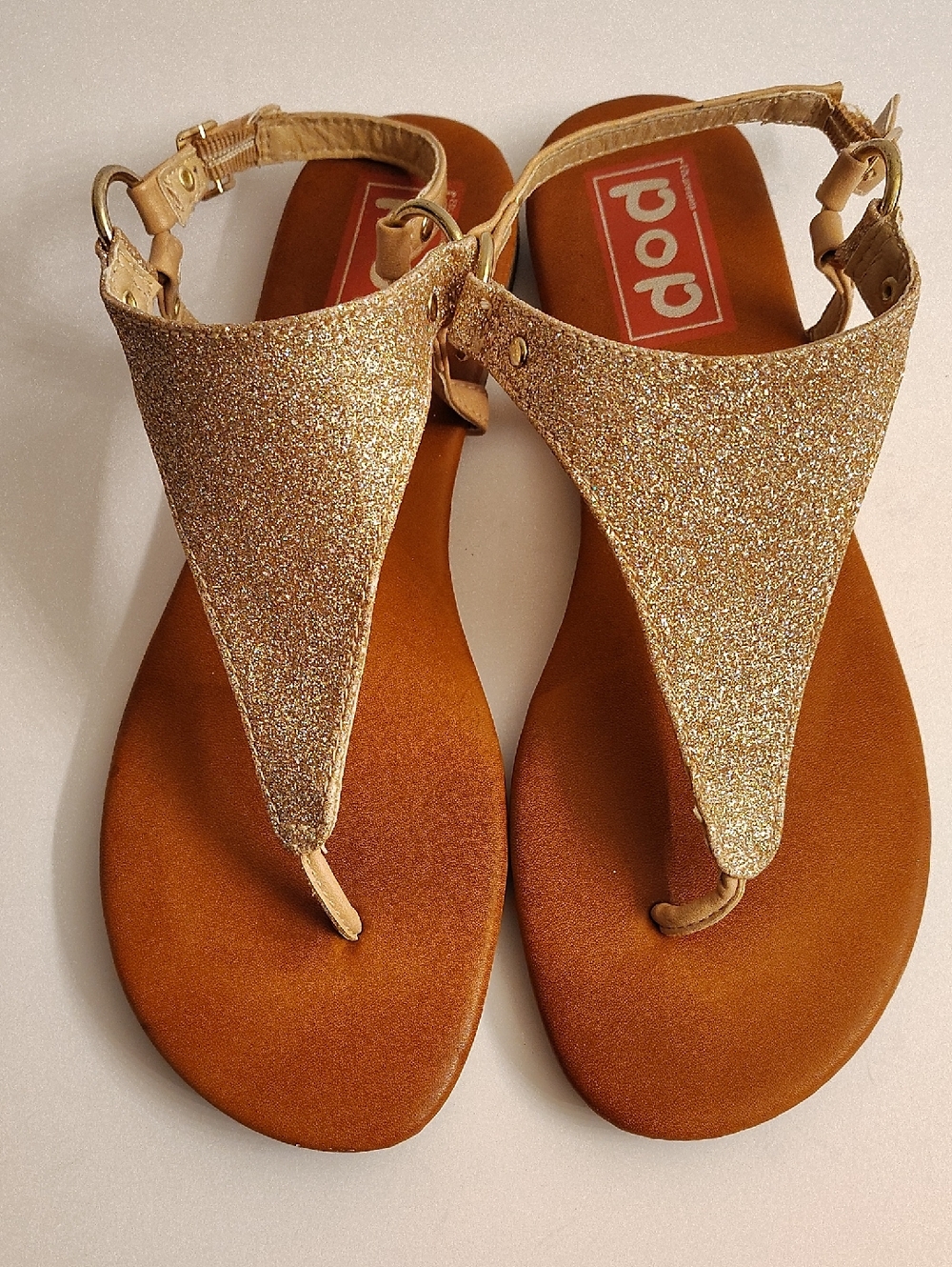 pop Women's Size 8.5 Gold Glitter T-Strap Sandals Tan Footbed GY3D X